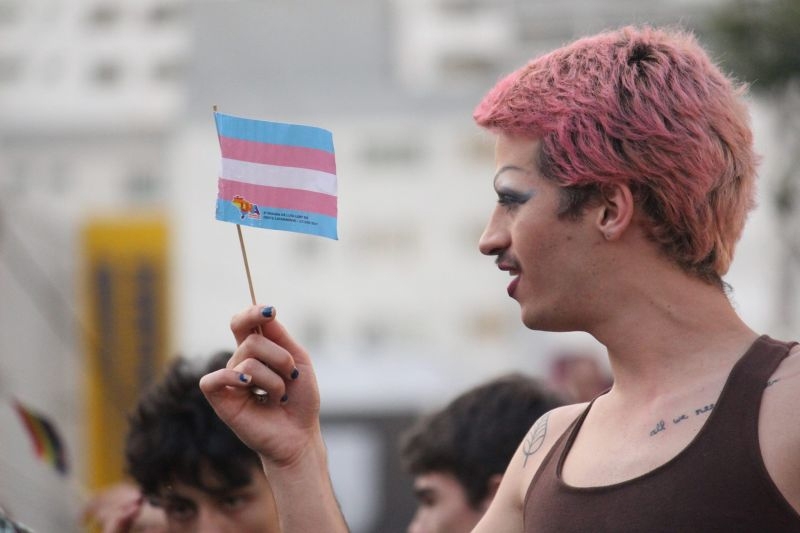  República Tcheca é condenada por exigir cirurgia que implica esterilização para alterar documentos trans