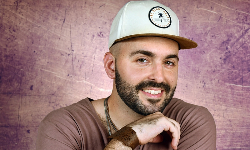  Homem que se diz ex-gay pode ser preso por promover “cura” da homossexualidade