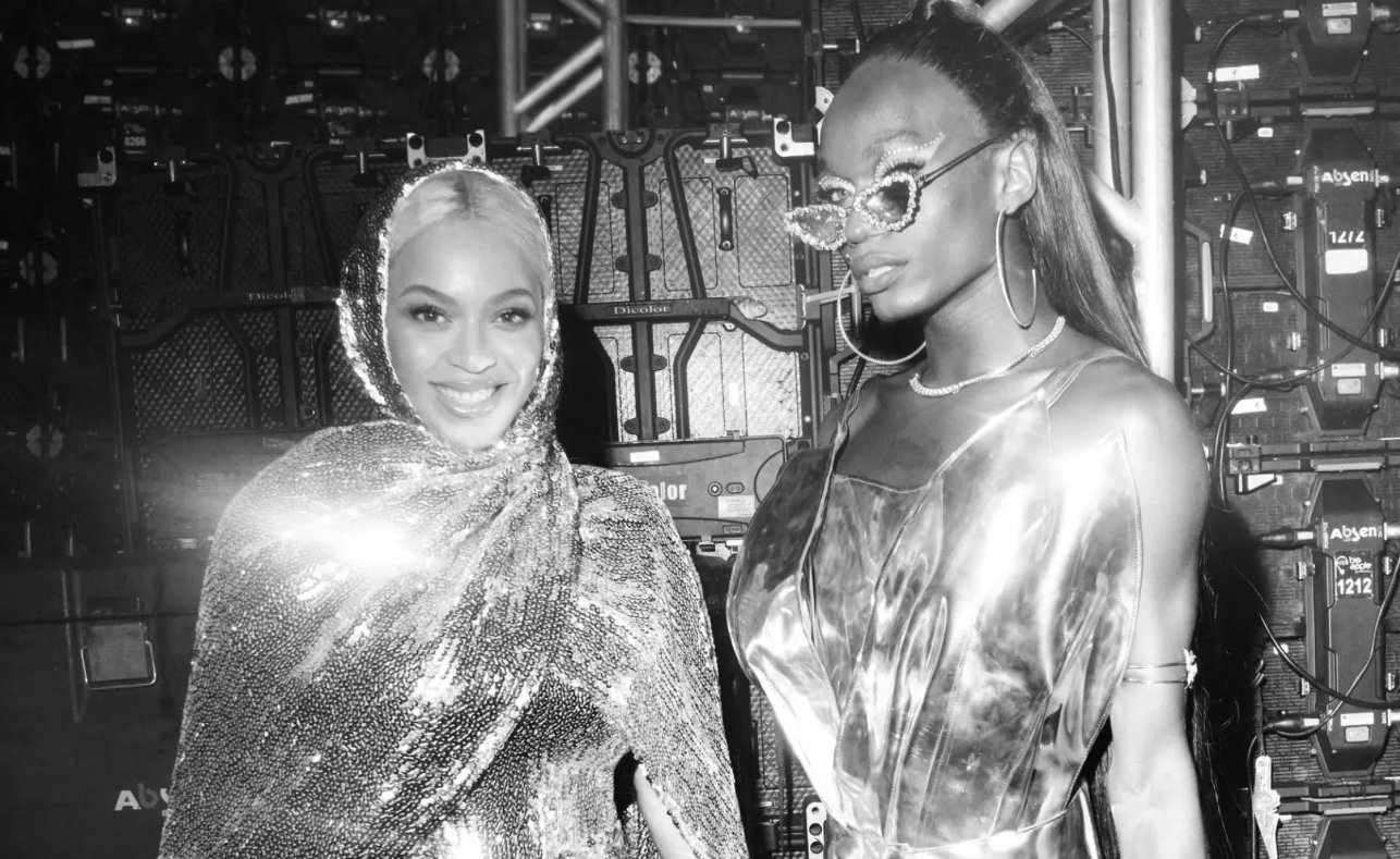 RJ: Lunna Montty, DJ travesti apresentada por Beyoncé na Bahia, comanda festa no Pink Flamingo