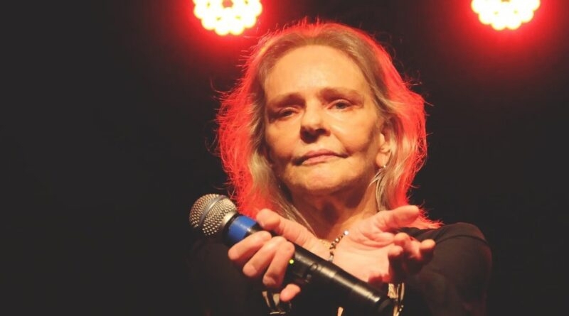  Herança de Angela Ro Ro pode ficar com namorada secreta e não com família: “Ausentes e cafajestes”