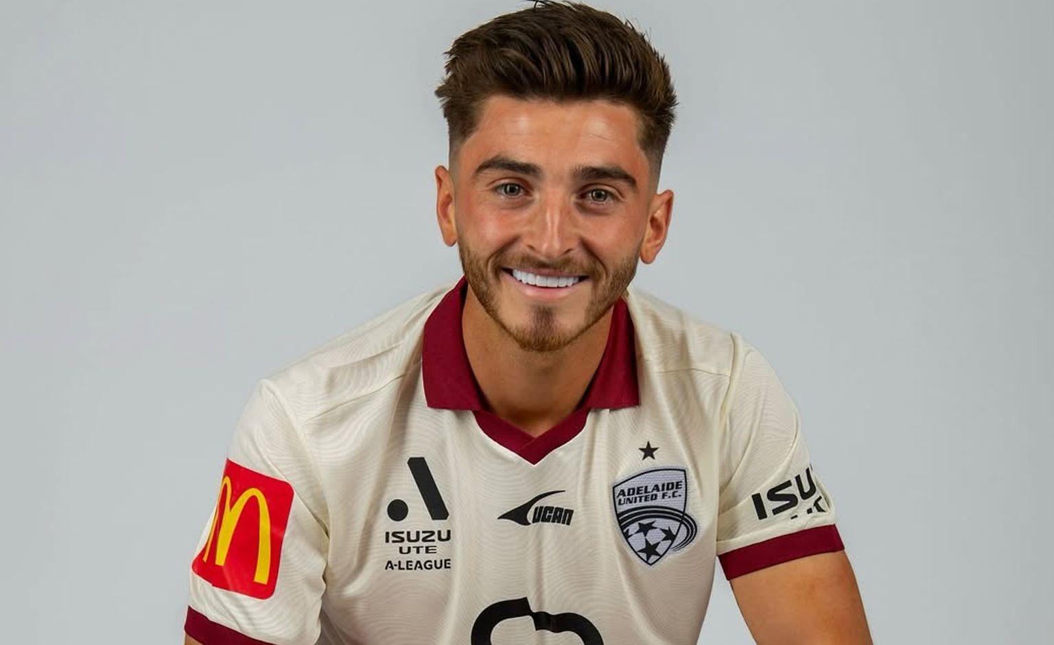 Brasil segue sem nenhum jogador de futebol gay ou bi assumido em atividade e alerta de Josh Cavallo expõe o motivo