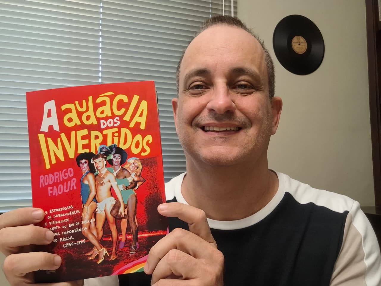 Rodrigo Faour lança livro sobre a história LGBTI+ do Rio com show lendário no Teatro Rival
