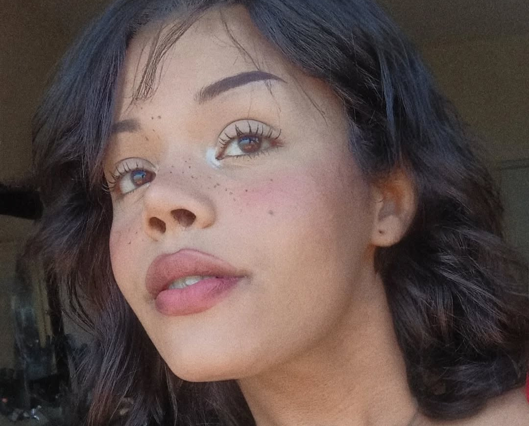 Polícia investiga estupro e espancamento de jovem trans em apartamento na Zona Oeste do Rio