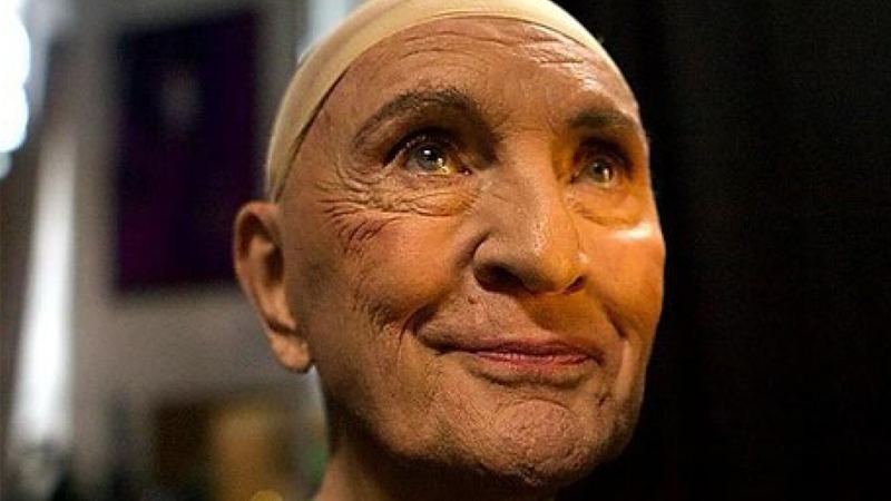  Terence Stamp gravou cenas de “Priscilla, a Rainha do Deserto 2” antes de morrer