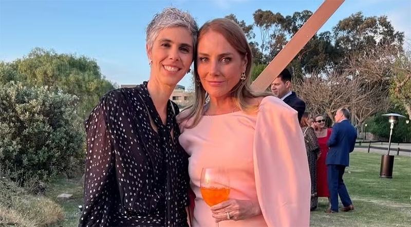  Heloísa Périssé vive romance lésbico discreto com a diretora Leticia Prisco, diz jornal