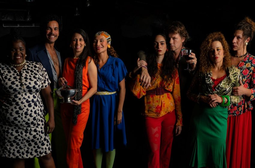  RJ: Com elenco LGBTQ+, peça “Traças” expõe hipocrisias das famílias tradicionais