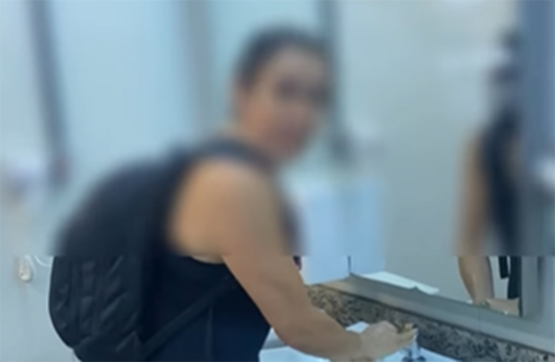  Cliente de academia que ofendeu mulher trans em banheiro é indiciada por transfobia