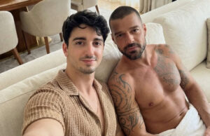 Collab? Ricky Martin agita as redes ao surgir sem camisa em foto ao lado de criador 18+ do OnlyFans
