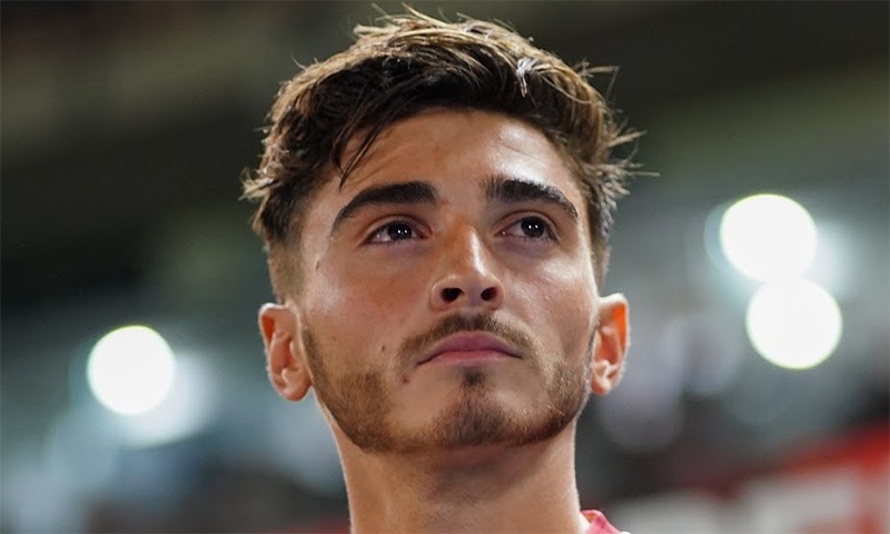  Josh Cavallo acusa ex-clube de homofobia e diz que foi afastado por ser gay; time rebate acusações