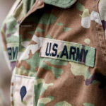 Tribunal dos EUA decide que pessoas soropositivas podem ser proibidas de servir nas forças armadas