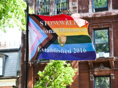 Governo Trump manda retirar bandeira do Orgulho do histórico Monumento de Stonewall, em Nova York