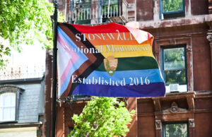 Governo Trump manda retirar bandeira do Orgulho do histórico Monumento de Stonewall, em Nova York