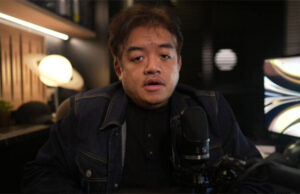 Influenciador conservador diz que fones de ouvido “estão deixando homens gays” e vira piada na web