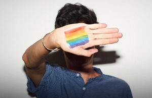 Percepção sobre homofobia cresce no Brasil e atinge maior nível desde 2021, aponta levantamento