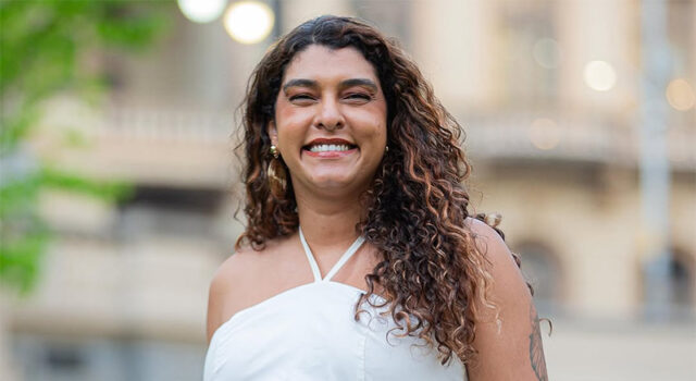 Amanda Paschoal se torna a primeira travesti a presidir sessão na Câmara de São Paulo