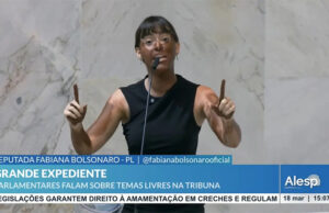 Deputada acusada de blackface e transfobia se declarou parda à Justiça Eleitoral; Erika Hilton pede investigação