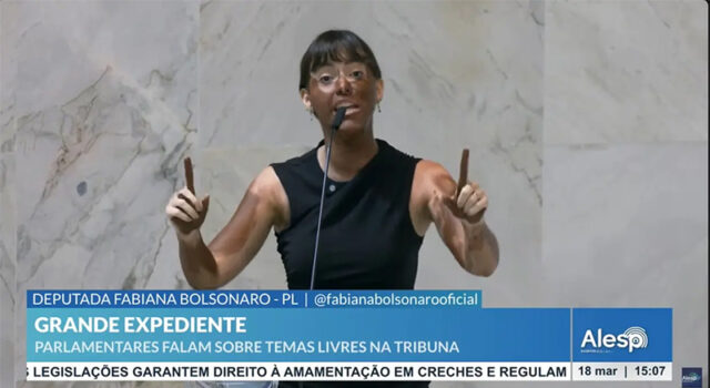 Deputada acusada de blackface e transfobia se declarou parda à Justiça Eleitoral; Erika Hilton pede investigação