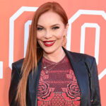 Ex-integrante das Pussycat Dolls, Carmit Bachar, agradece aos fãs LGBTQ+ após ser excluída de uma reunião do grupo