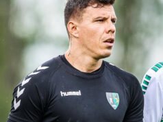 Afastado dos gramados, ex-goleiro Wagner Menegalli vira assunto nas redes após perfil adulto gay vir à tona