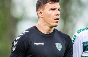 Afastado dos gramados, ex-goleiro Wagner Menegalli vira assunto nas redes após perfil adulto gay vir à tona