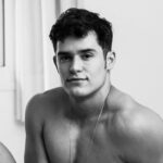 De ex-ator mirim a símbolo de desejo: aos 36 anos, Júlio Oliveira celebra fase madura com nudez artística em revista gay