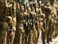 Ex-militar heterossexual afirma ter sido expulso do Exército após acusação de ser gay: “Arruinou minha vida”