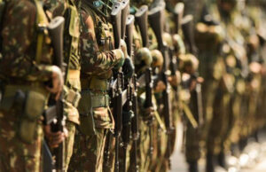 Ex-militar heterossexual afirma ter sido expulso do Exército após acusação de ser gay: “Arruinou minha vida”