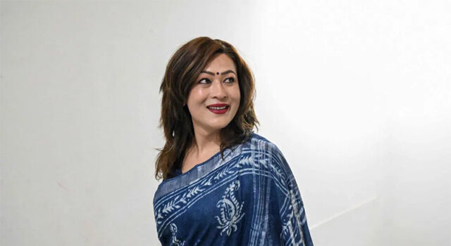 Comunidade LGBTQIAPN+ do Nepal celebra eleição da primeira parlamentar trans do país