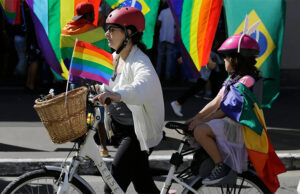 STF retoma julgamento que pode garantir participação de crianças e adolescentes em Paradas LGBTQIAPN+