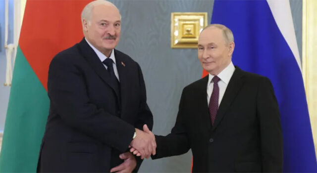 Seguindo os passos da Rússia, Bielorrússia aprova lei que proíbe “propaganda” LGBTQ+ e associa grupo a pedófilos