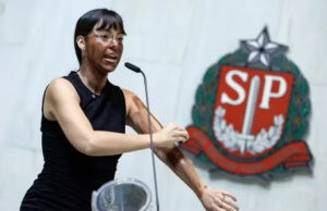 Ministério Público Federal manda investigar caso de deputada acusada de racismo e transfobia por uso de blackface