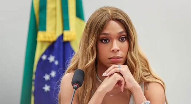 Erika Hilton detona Cássia Kis após acusação de transfobia em banheiro de shopping no Rio: “Esquecida e irrelevante”