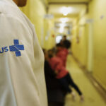 Mulher trans consegue na Justiça direito à cirurgia de redesignação sexual após 10 anos de espera no SUS