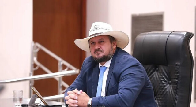 Deputado bolsonarista é condenado a indenizar em R$ 20 mil associação LGBTQIA+ após falas discriminatórias