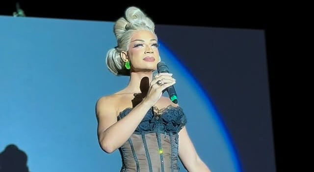 Ex-integrante do trio carioca As Baphônicas, Natasha Fierce surpreende ao cantar ópera em concurso drag do Rio