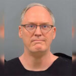 De “defensor da moral” a acusado de abuso: professor conservador é preso por crimes sexuais contra crianças