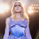 Madonna revela roubo de peças raras após show no Coachella e oferece recompensa: “Fazem parte da minha história”