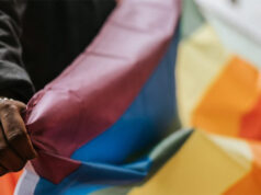 Senegal aplica 1ª condenação após endurecer lei anti-LGBTQ+ e jovem gay é condenado a seis anos de prisão e multa de R$ 16 mil