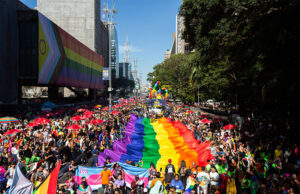 Parada do Orgulho LGBT+ de SP sofre queda de 60% no patrocínio em meio a onda antidiversidade