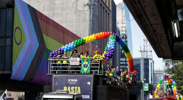 Câmara de São Paulo aprova em 1º turno projeto que pode inviabilizar a maior Parada LGBTQIAPN+ do mundo