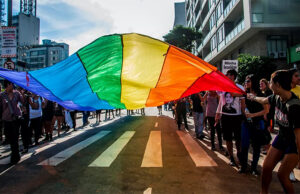 “Favela com Orgulho”: edital inédito fortalece Paradas LGBTQIAPN+ nas periferias de São Paulo