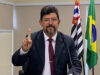 Vereador que se recusou a ler projeto LGBTQ+ escapa de condenação por homofobia e é absolvido pela Justiça de SP