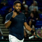 Brasileiro João Lucas Reis faz história ao se tornar o 1º tenista declaradamente gay a vencer em Roland Garros