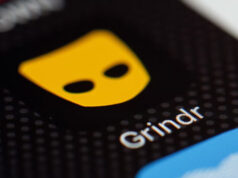 Polícia prende grupo que usava o Grindr para atrair e roubar homens gays na Malásia