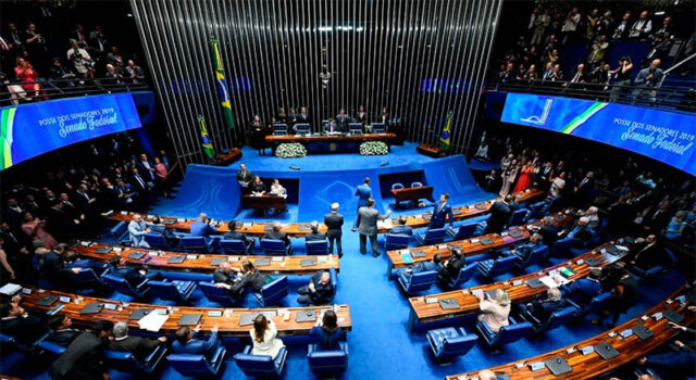 Comissão do Senado aprova criação de protocolo para combater racismo, homofobia e transfobia nas escolas