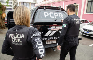 Rapaz de 19 anos é indiciado após atacar estudante de 15 anos com ofensas homofóbicas em escola no Paraná