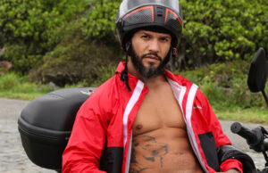 Heterossexual, ex-BBB Juninho Motoboy abre o jogo sobre cenas com outros homens: “Só acontece nas gravações”