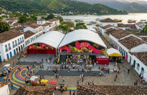 Paraty: revista lésbica lança edição na FLIP com debate sobre sexo, drogas e política com vereadora e profissional em segurança pública