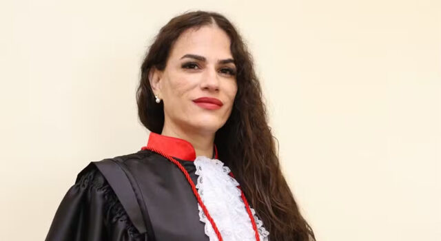 Amazonas empossa 1ª promotora de Justiça trans do Brasil: “Instituições democráticas se fortalecem com a diversidade”