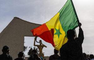 Repressão aumenta no Senegal e já 71 homens são presos sob nova lei anti-LGBTQIA+: “Medo constante”